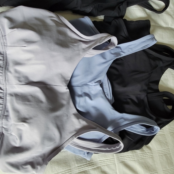 Duluth Trading Longline Bras size M good condition. Light purple ones are new - Picture 6 of 6